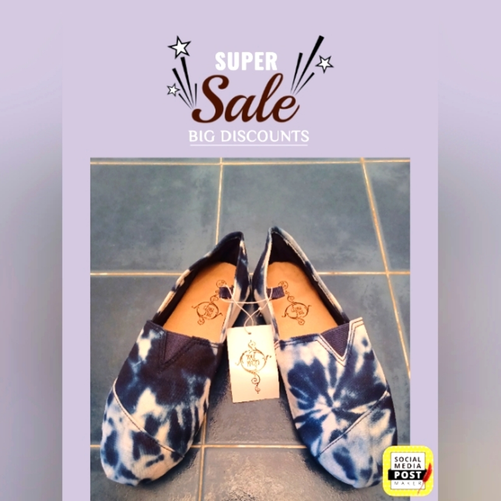 Women's flat canvas soul mate shoes.